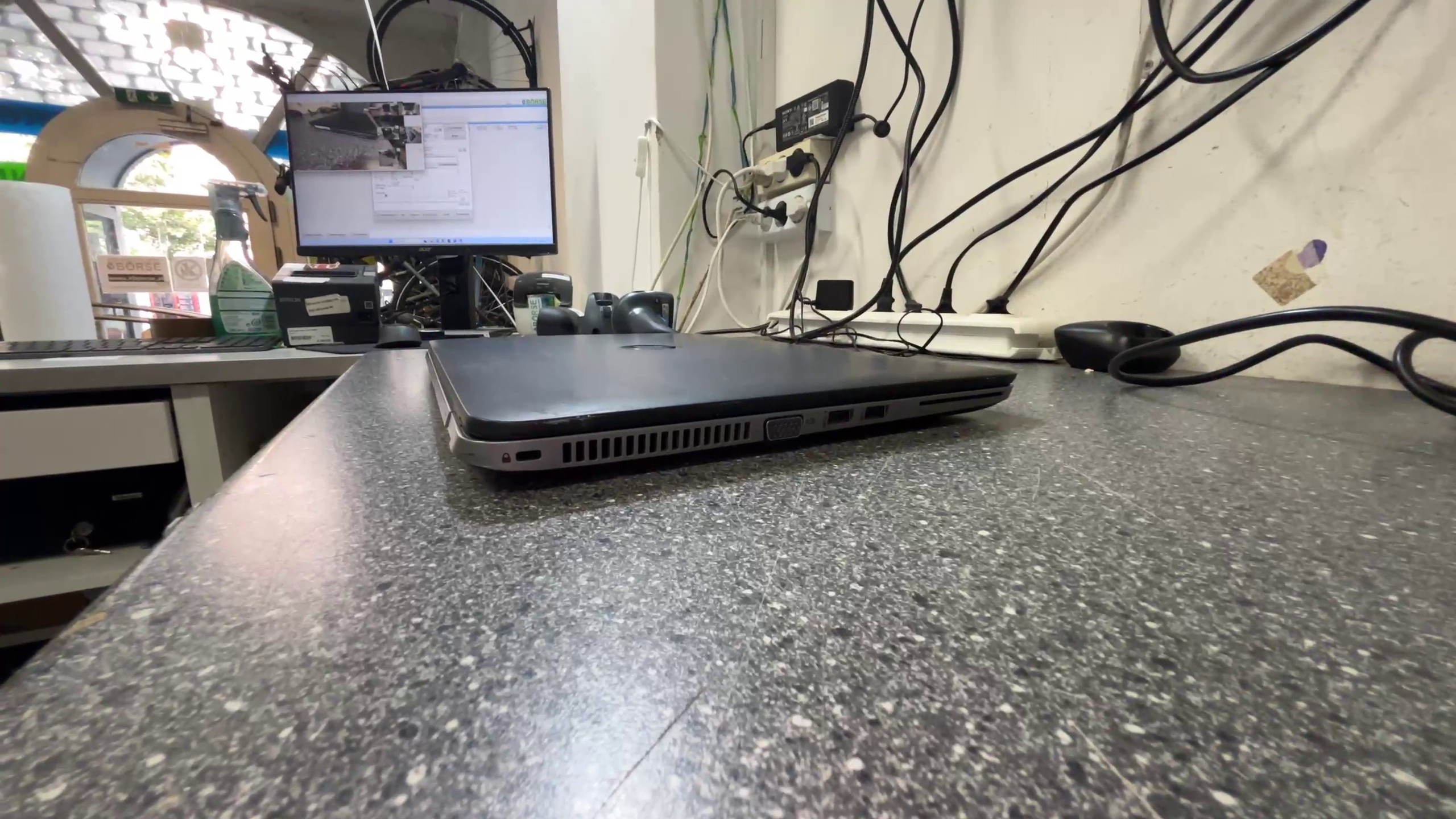 HP EliteBook 850 G2, i7-5600U | 8GB RAM | 256GB SSD | 15.6 Zoll Display. Kratzer auf Deckel und Palmrest. | Zustand: Gut – Bild 6