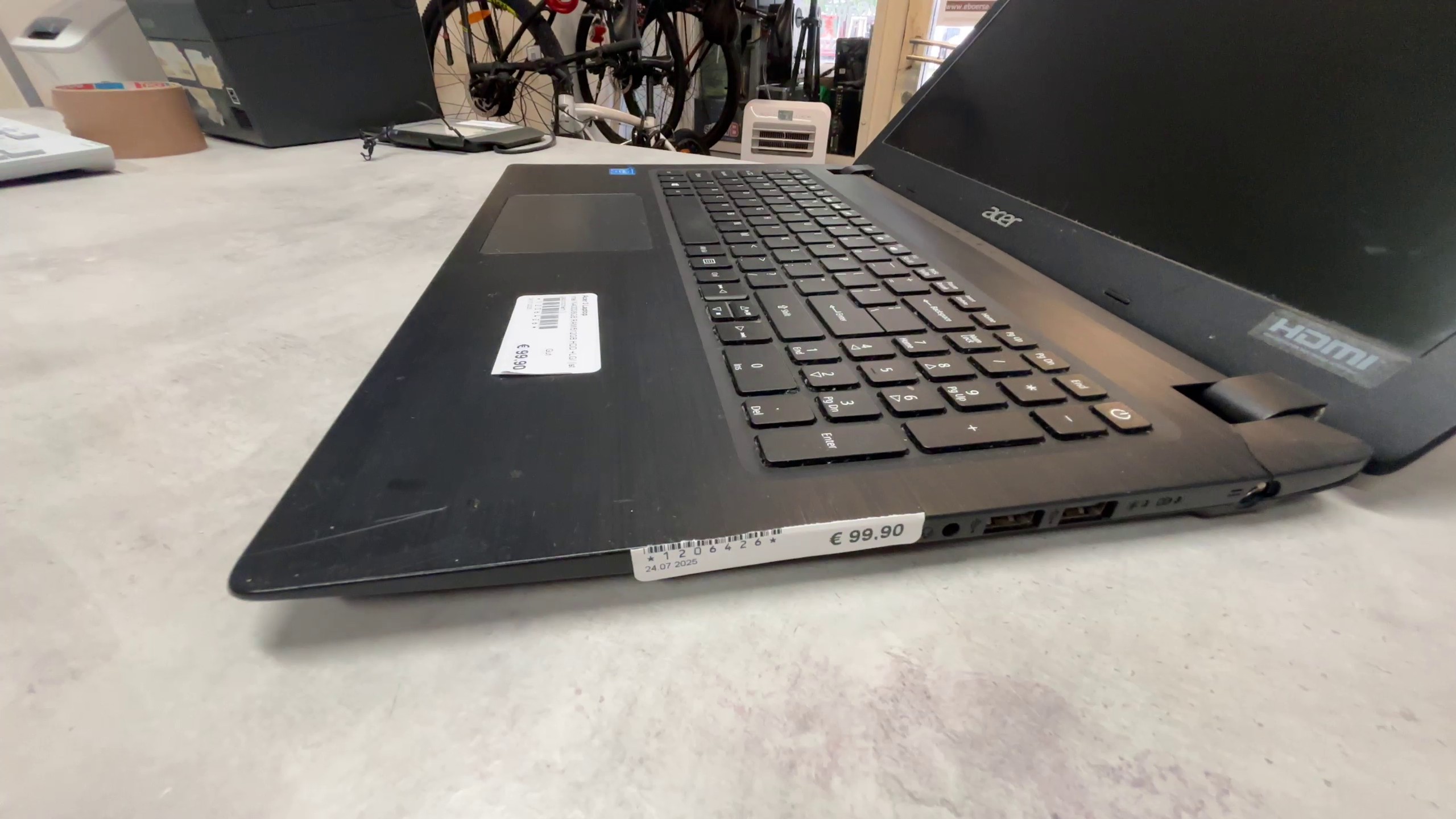 Acer Aspire 3 A315-32, Intel N4000 | 8GB RAM | 512GB HDD | 15.6" Display | Gehäuse gebrochen (Scharnierbereich) | Zustand: Gut – Bild 5