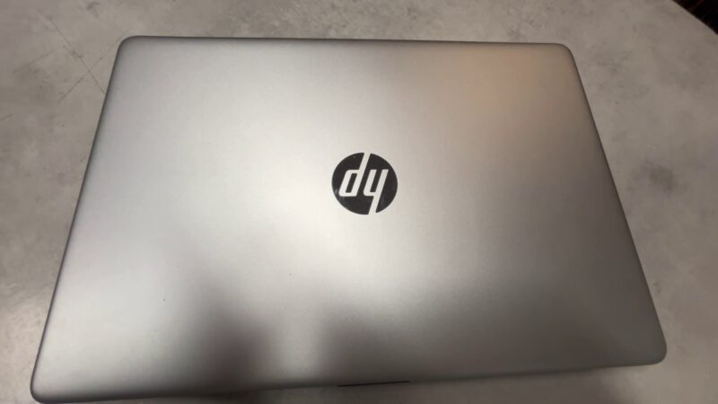 HP 15s-eq2800rg, 15.6" FHD, Ryzen 5 5500U, 8GB RAM, 512GB SSD, AMD Radeon, Win 11 Home, Silber. | Zustand: Gut – Bild 4