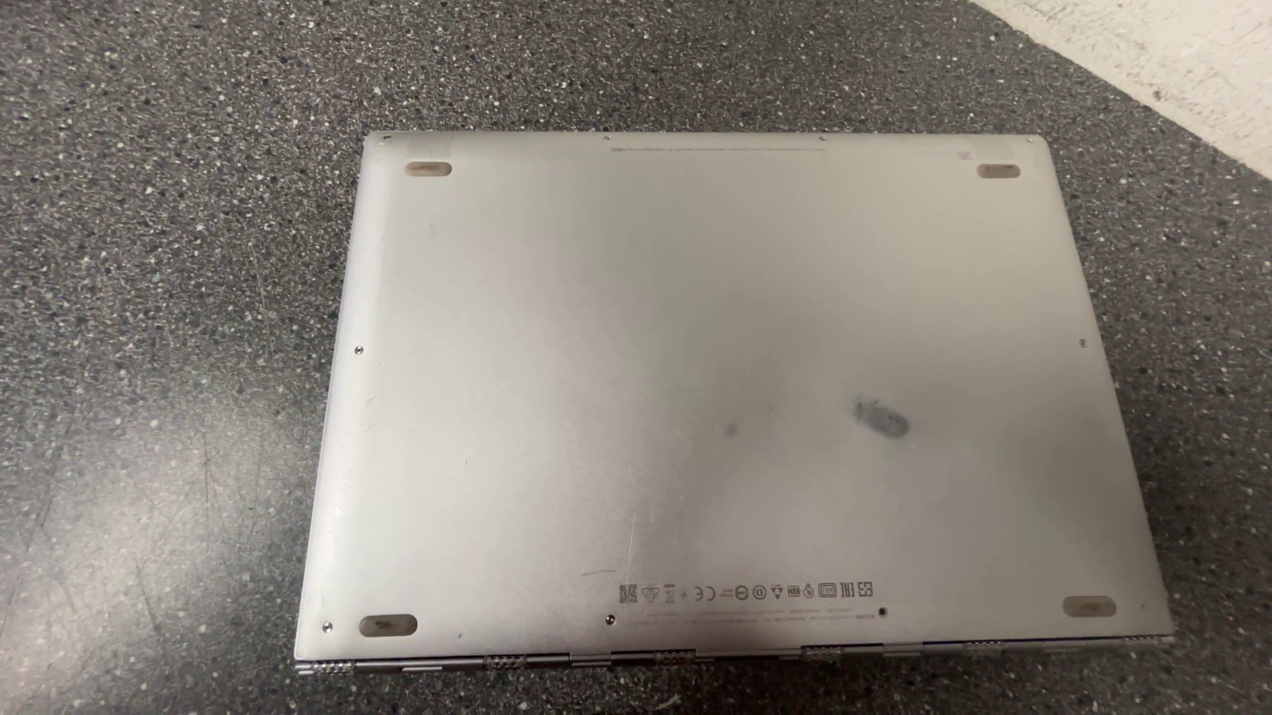 Lenovo Yoga 910-13IKB, i7-7500U | 16GB RAM | 512GB SSD | 13.9" Touch 2-in-1 | QWERTZ | Zustand: Gut – Bild 4