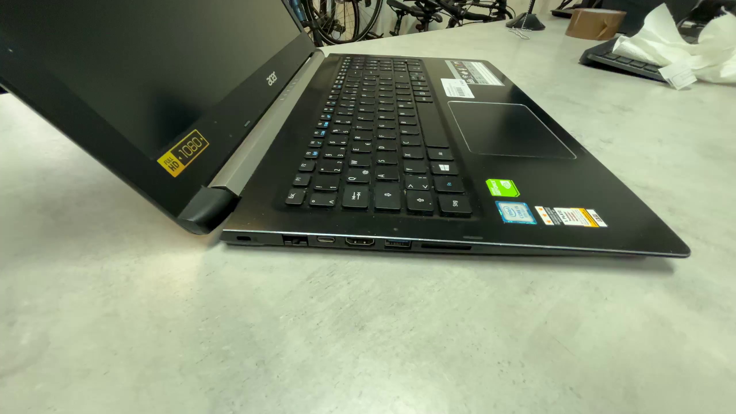 Acer Aspire 5 A515-51G, i5-8250U | 8GB RAM | 256GB SSD | MX150 | 15.6" FHD IPS Display | Zustand: Gut – Bild 3