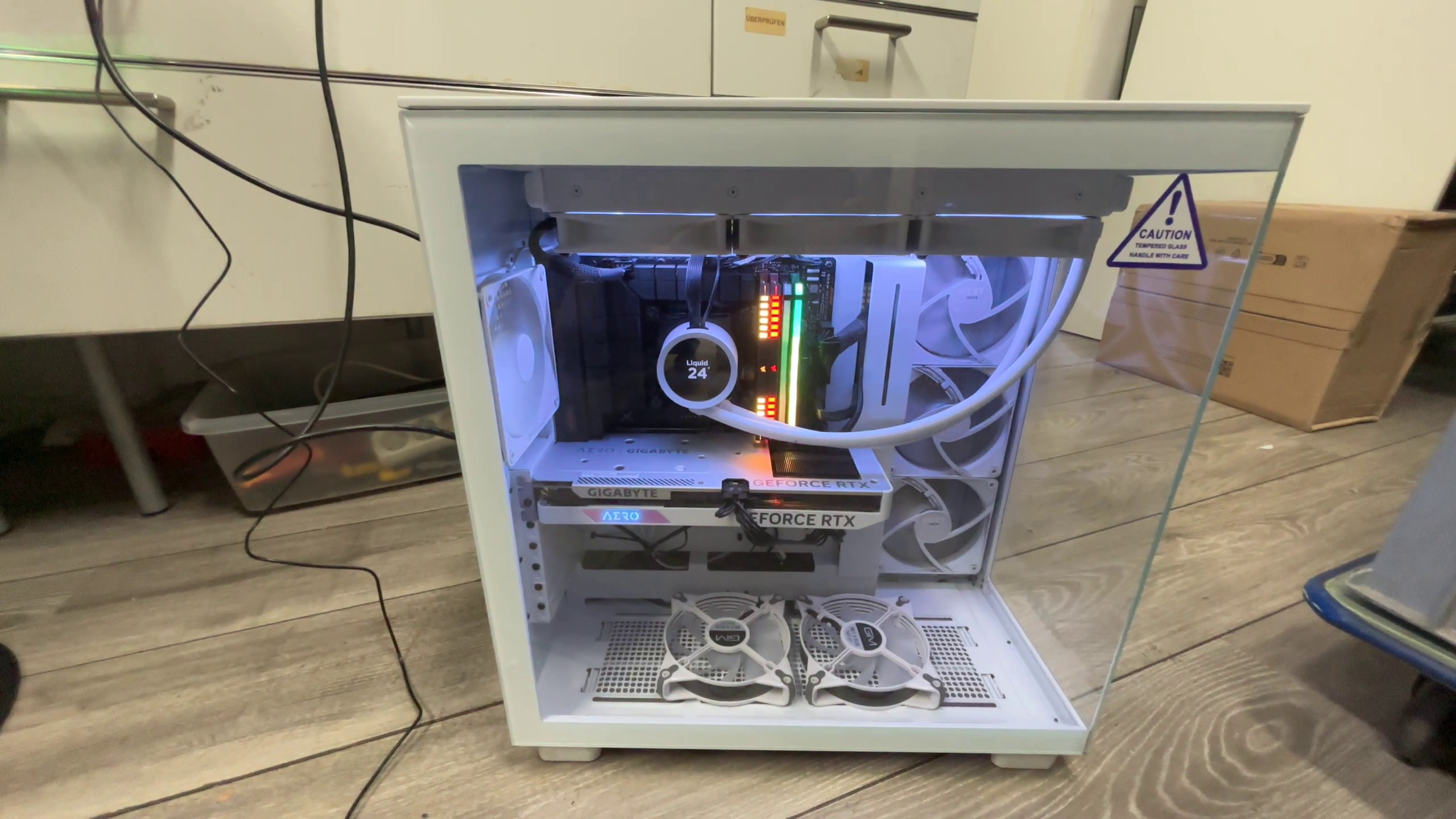 Gaming PC i9-12900K / RTX 4060, 32 GB RAM, insgesamt 2,25 TB Speicher (256 GB NVMe SSD, 1 TB SSD, 1 TB HDD). | Zustand: Sehr Gut – Bild 2