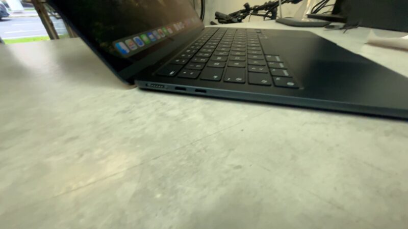 Macbook Air M2 2022 A2681 | 16 GB RAM |  256GB SSD |  ZYKLEN 8 |  AKKU Kapzität 100% | Zustand: Sehr Gut – Bild 3