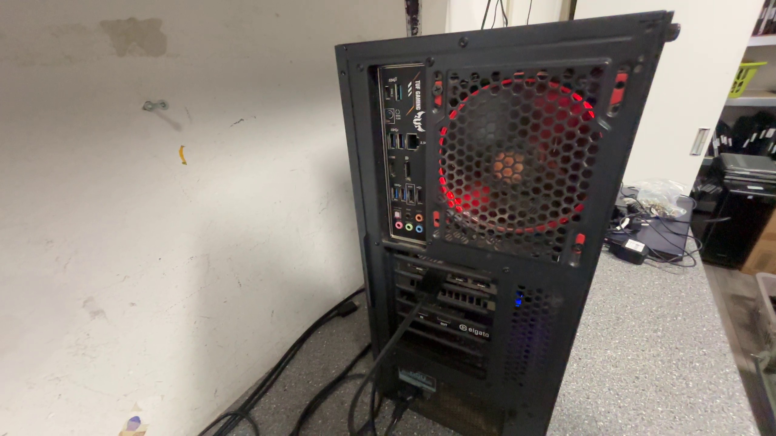 Custom Gaming PC Ryzen 7 5700X3D, 32GB RAM, 512GB SSD, Radeon RX 6700 XT 12GB. ASUS TUF Mainboard. Leichte Gebrauchsspuren | Verschmutzung. | Zustand: Gut – Bild 3
