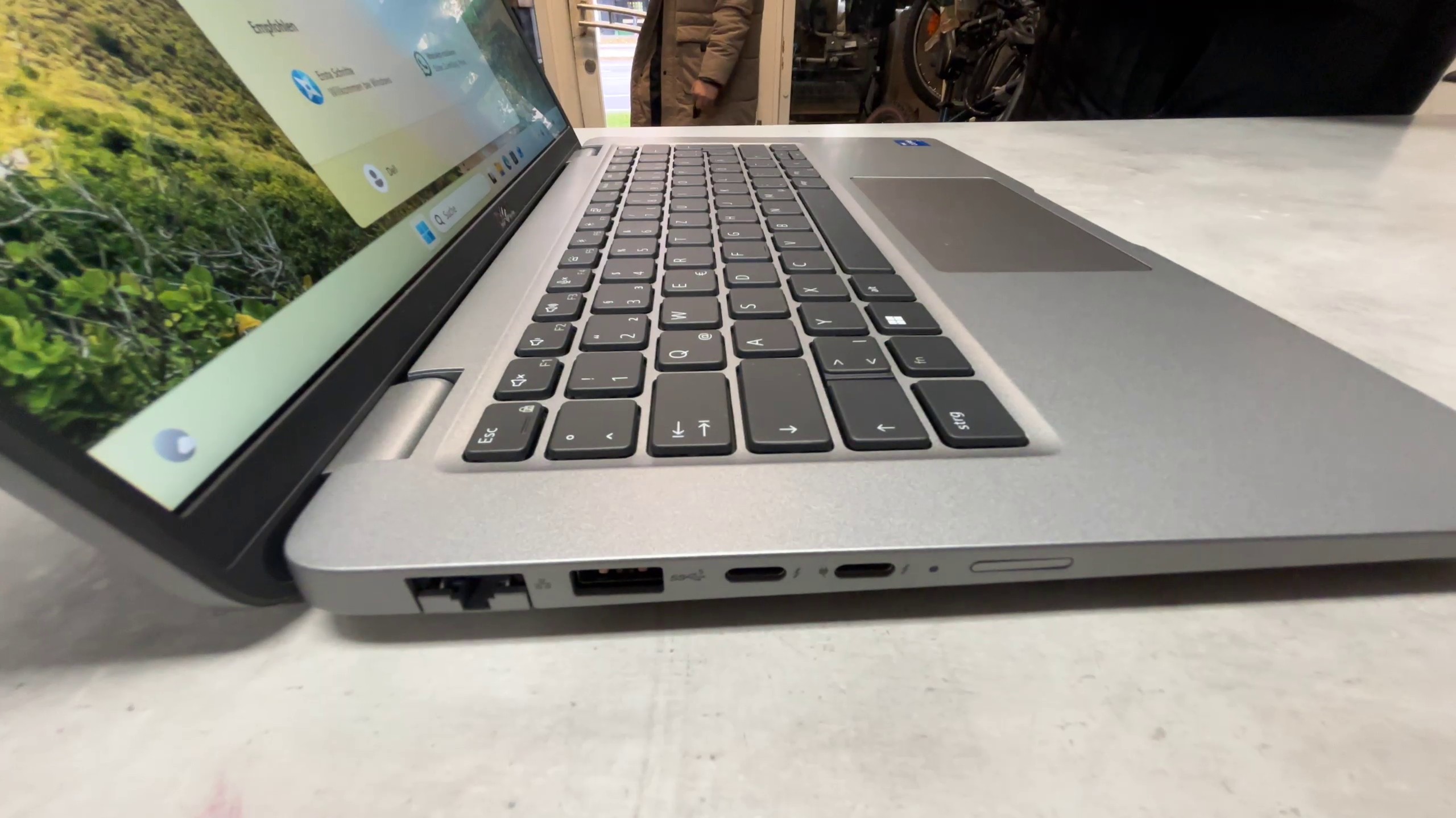 Dell Latitude 5440, 14" FHD Display, Core i7-1365U, 16GB RAM, 512GB SSD, DETastatur. | Zustand: Sehr Gut – Bild 4