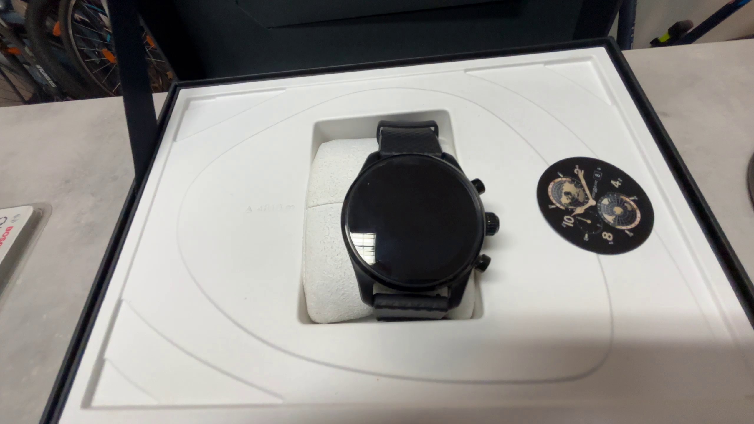 Montblanc Summit 3 S3T22, mit Originalverpackung, Titanium Smartwatch 42mm, Wear OS 3, inkl. Kautschuk- und Lederarmband. | Zustand: Sehr Gut