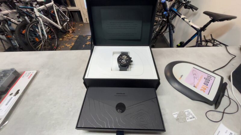 Montblanc Summit 3 S3T22, mit Originalverpackung, Titanium Smartwatch 42mm, Wear OS 3, inkl. Kautschuk- und Lederarmband. | Zustand: Sehr Gut – Bild 2