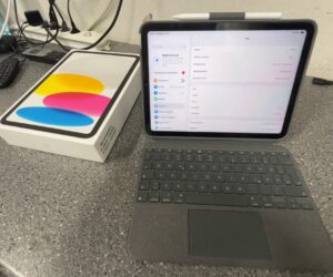 Apple iPad 10. Generation Wi-Fi, Inkl. Apple Pencil, Tastatur und Originalverpackung (mit Originalverpackung). | Zustand: Sehr Gut