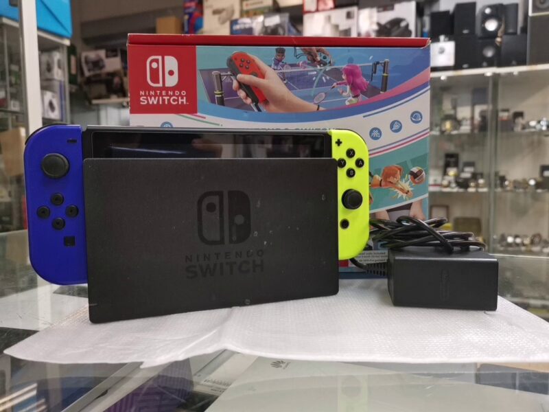 Nintendo Switch - Nintendo Switch Sports Bundle inkl. 3 Monate | mit Originalverpackung | Zustand: Wie Neu | Farbe: schwarz