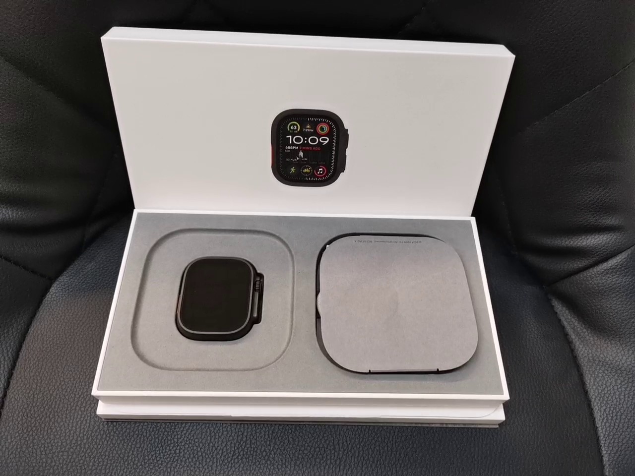 Apple Watch Ultra 2 Titan Schwarz, 49mm GPS+Cellular, Alpine Loop DunkeLadegerätrün M, Titan-Gehäuse, Neu mit Originalverpackung, keine Schäden. | Zustand: Sehr Gut – Bild 5
