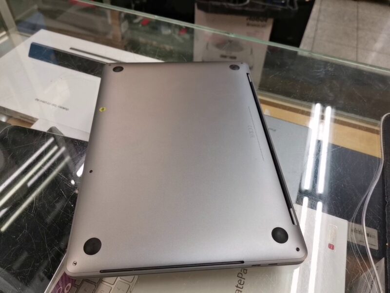Macbook Pro Core I5 Quad Core  | 16 GB RAM 512 GB SSD intel Iris Graphics 1536 MB 109  Ladezyklen   | Zustand: Sehr Gut – Bild 3