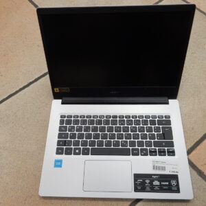 Acer Aspire 1 Laptop (N5100), 4 GB RAM | 57 GB SSD | eMMC | Celeron 1.10 GHz (2.80 GHz Turbo) | Full HD | Weiß | QWERTZ | Zustand: Sehr Gut