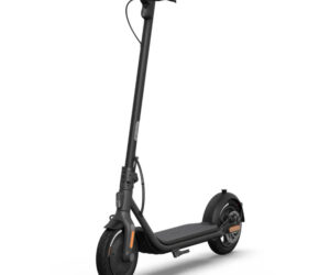 Segway Ninebot F2 E, Neu mit Originalverpackung. Max. 25 km | h, bis zu 40 km Reichweite, mit Blinker, TCS und 10-Zoll-Reifen.