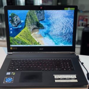 Acer Aspire V17 Nitro  | Core i5-6300HQ  |  8GB Ram  |  1TB HDD  |  Geforce GTX 950M 4GB  |  Windows 10  |  Mit originale Ladegerät  | Zustand: Schlecht
