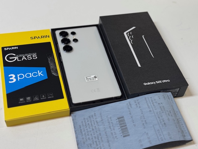 Samsung Galaxy S25 Ultra, 1TB Speicher, Neuwertig, keine Kratzer. Inkl. mit Originalverpackung, orig. Magenta Rechnung, Ladegerät & Panzerfolie. | SimLock: Frei | Zustand: Wie Neu | Farbe: silber | Akku: 100% – Bild 3