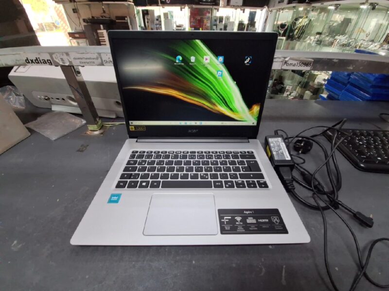 Acer Aspire 1 A114-33-C6ZV, 14Zoll FHD, Intel Celeron N5100, 4GB | 64GB eMMC, DE-Tastatur, leichte Kratzer auf der Rückseite | Zustand: Gut – Bild 2