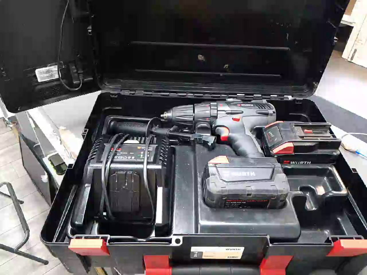 Würth BS 28-A combi, Akku-Schlagbohrschrauber, 2x 28V 3Ah Akkus, Ladegerät, Koffer | Zustand: Gut – Bild 2