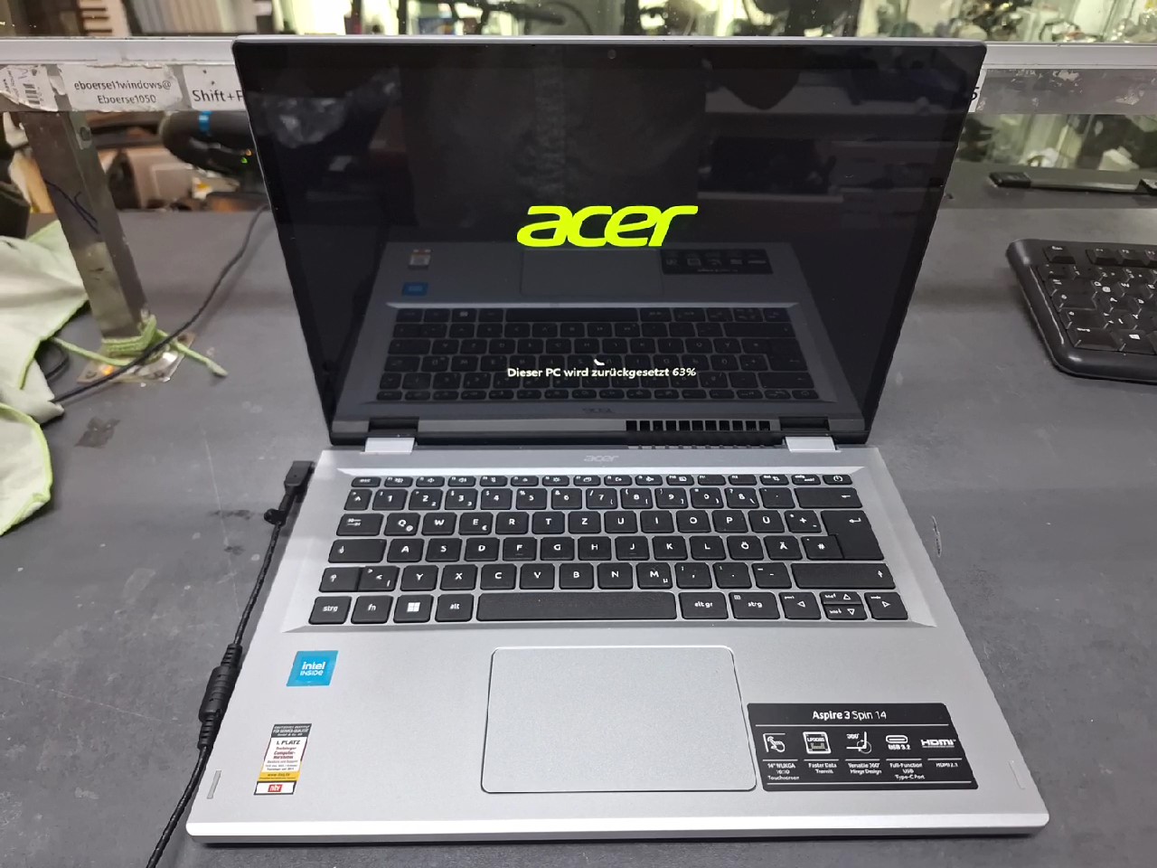 Acer Aspire 3 Spin 14 A3SP14-31PT, Celeron N100, 4GB | 128GB SSD, 14" WUXGA IPS 2-in-1 Touch, QWERTZ | Zustand: Gut – Bild 3