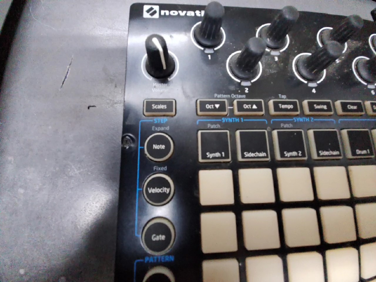 Novation Circuit Synthesizer | mit Adapter | Zustand: Gut – Bild 3