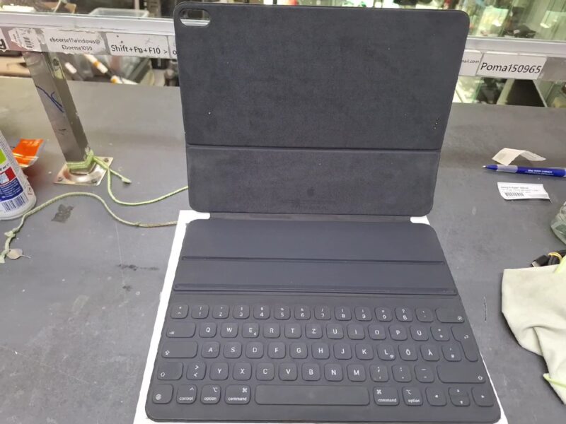 Apple Smart Keyboard Folio 12,9", Deutsch QWERTZ, für iPad Pro 12,9" (3.-6. Gen.), Schutzhülle, leichte Gebrauchsspuren. | Zustand: Gut – Bild 2