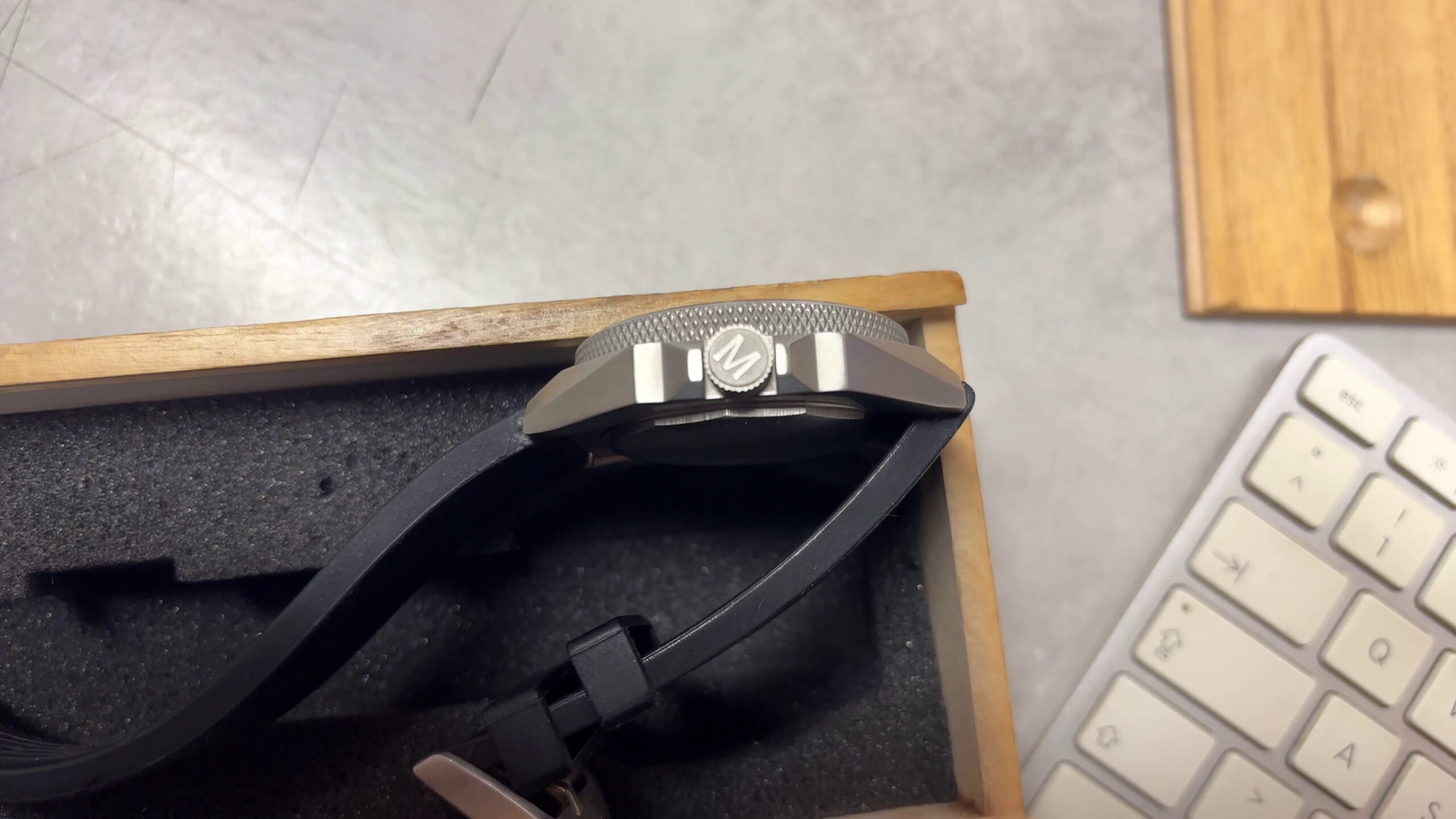 Makara Octopus, Taucheruhr, verschiedene Gehäusematerialien und Zifferblattfarben verfügbar, neuwertig. | Zustand: Sehr Gut | Farbe: schwarz – Bild 2