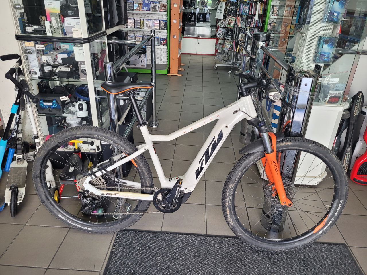 KTM Macina Race 292, E-MTB Hardtail 2021 (Weiß | Orange). Größe L, 2213 km. Inkl. Originalrechnung vom 18.07.2021. – Bild 2