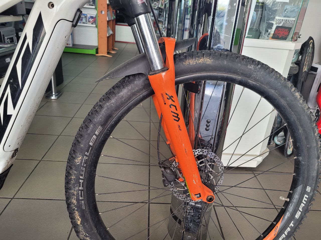 KTM Macina Race 292, E-MTB Hardtail 2021 (Weiß | Orange). Größe L, 2213 km. Inkl. Originalrechnung vom 18.07.2021. – Bild 4