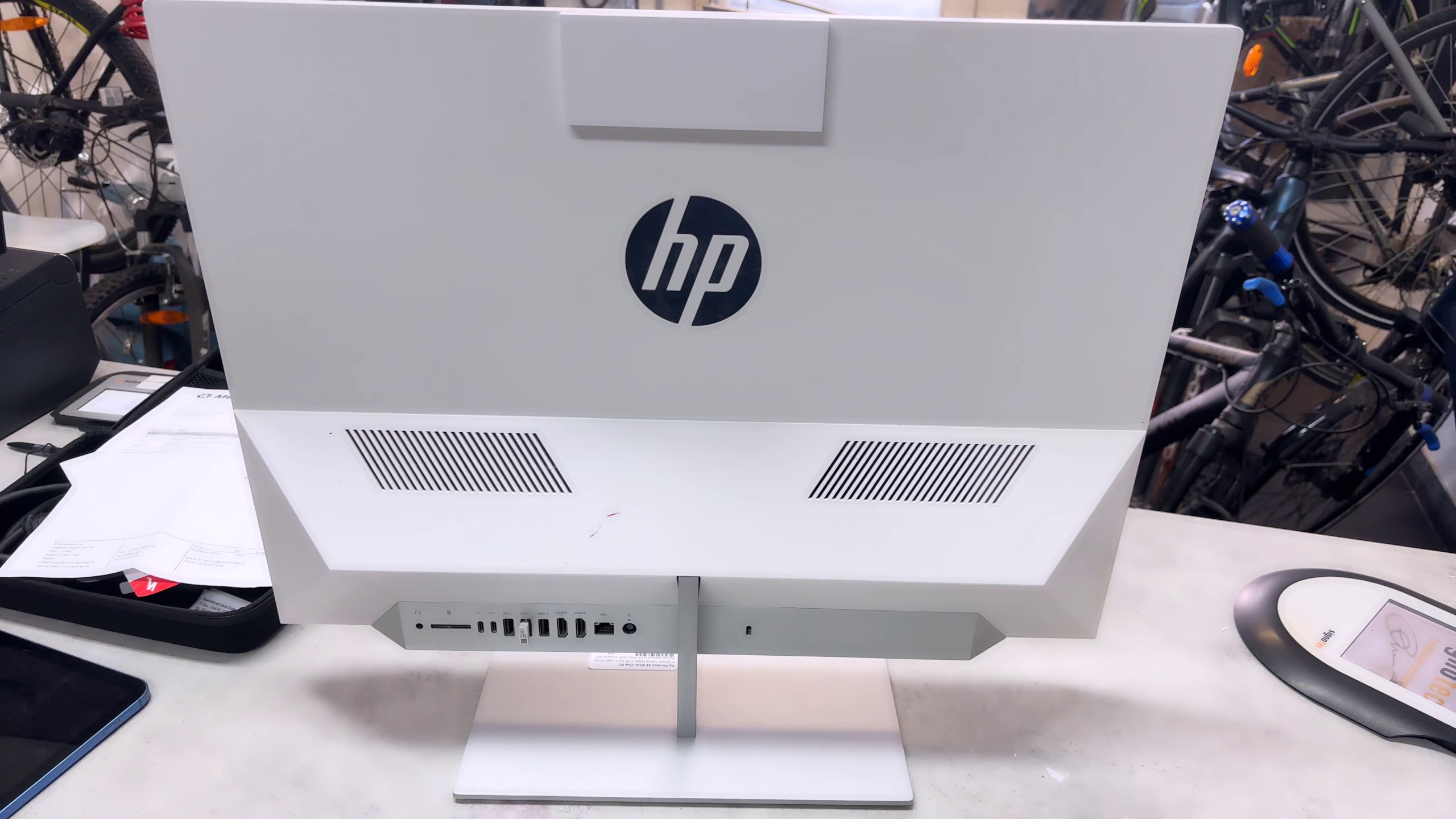 HP Pavilion 24 All-in-One PC 24-xa0019ng, i7-8700T, 16 GB RAM, 256 GB SSD + 1 TB HDD, GTX 1050 4 GB, 23,8" FHD, Win 10, inkl. Maus | Tastatur. | Zustand: Gut – Bild 3