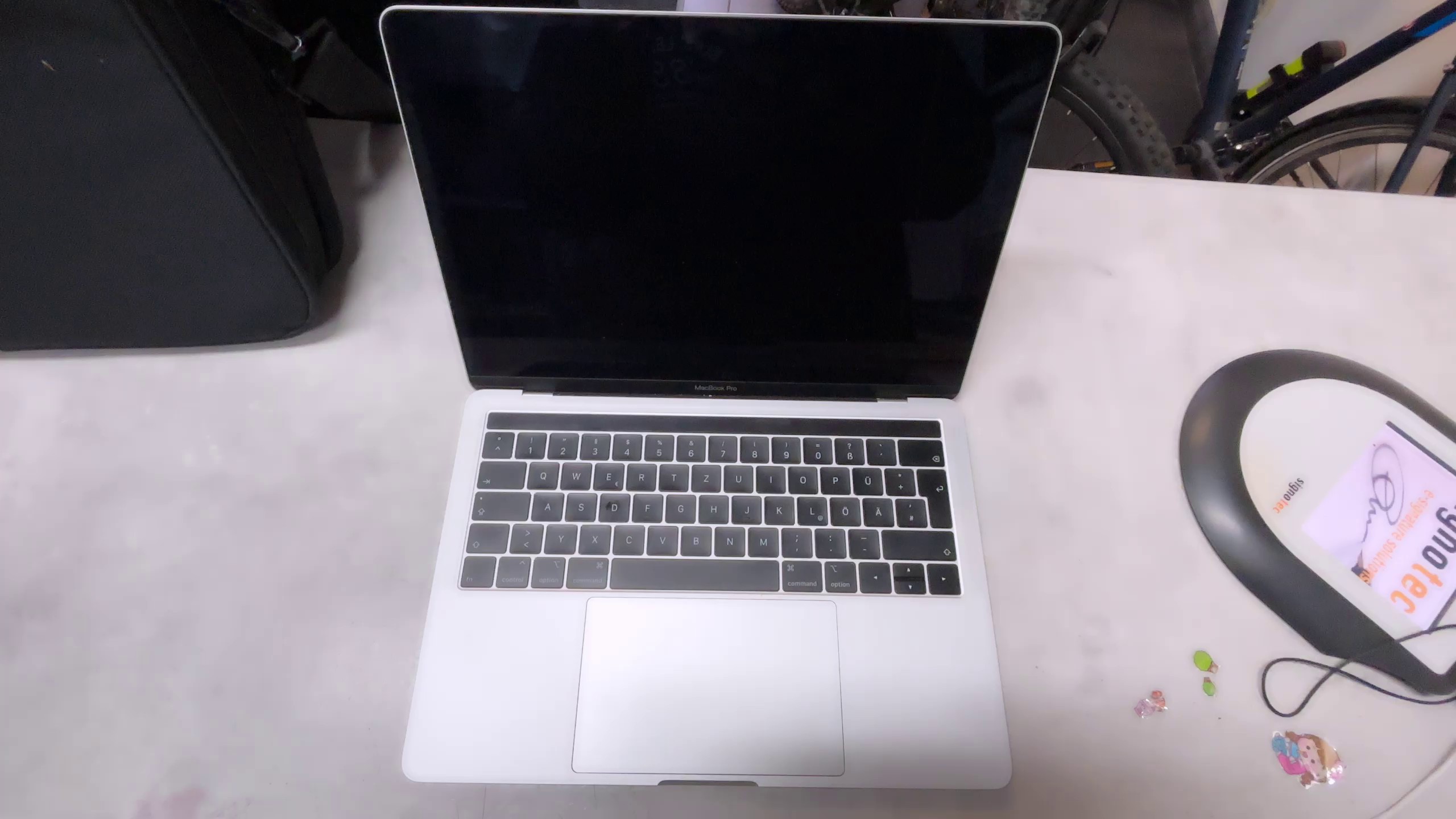 Macbook Pro 2019 I5 16gb , ohne ladegerät | Zustand: Gut – Bild 2