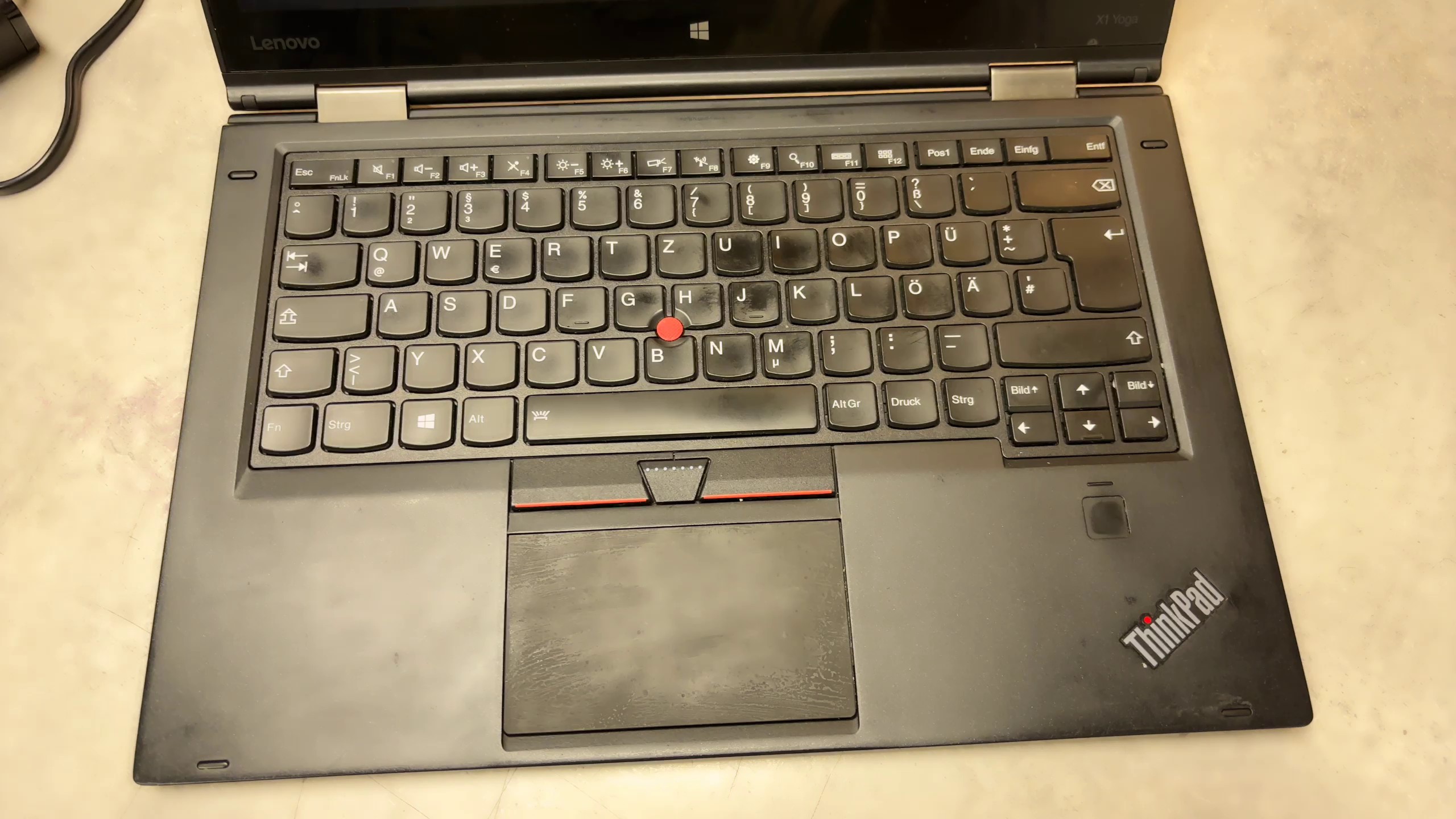 Lenovo ThinkPad X1 Yoga G1, i5-6200U, 8GB RAM, 256GB SSD, Windows 11. 14" FHD Touchscreen 2-in-1 Convertible.",
"thoughtSignature": "CuAEAdHtim+qbHsc+o5R0kLv+MNB5XPKmr7pJh | FRvZnXCDQeA | a3yqj | ZRAzShXC0vvfjWMOpFXd5XRfM | Zustand: Sehr Gut – Bild 3