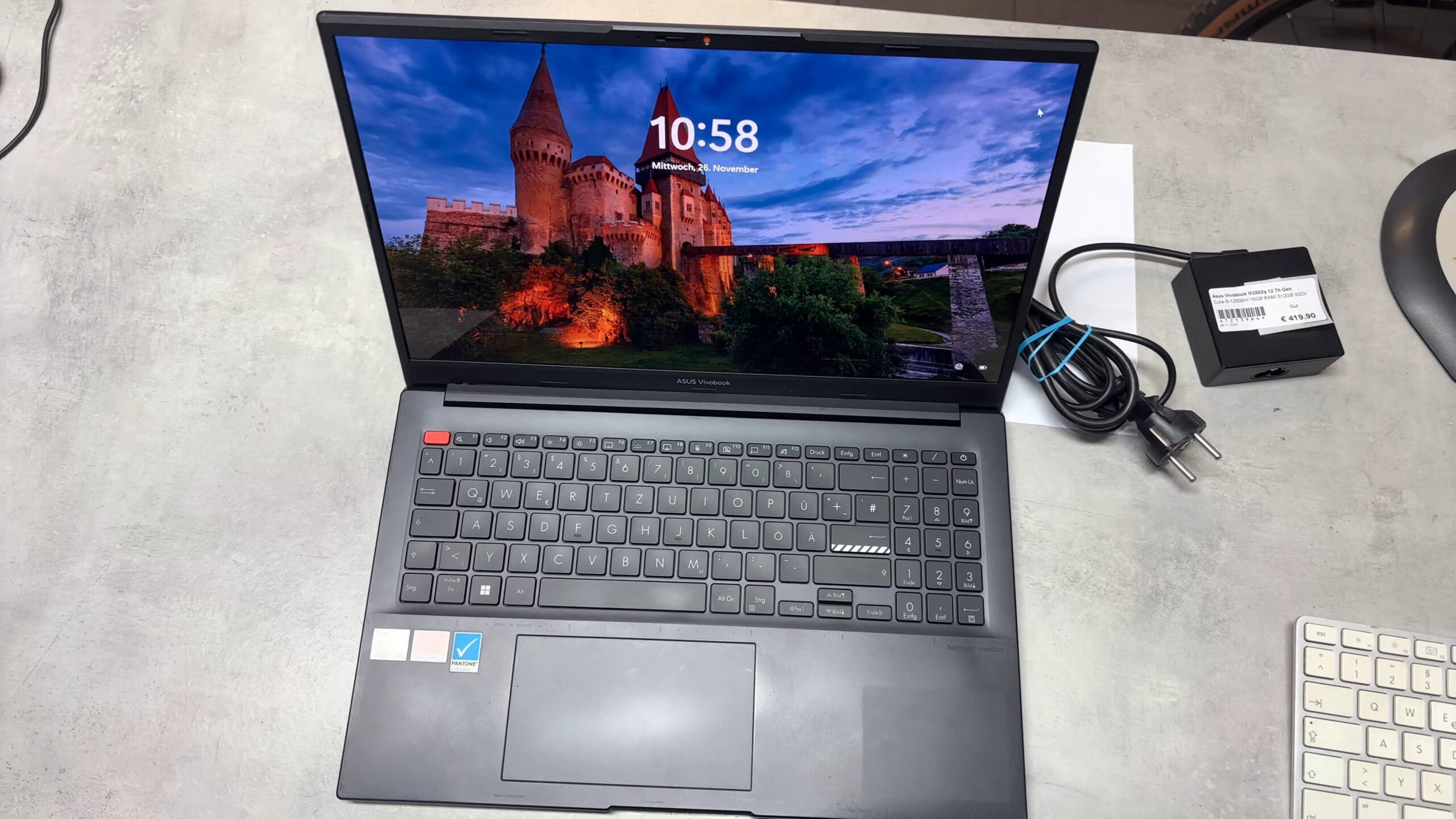 Asus Vivobook M3502Q i5 12th Gen, 15,6 Zoll, 16GB RAM, 512GB SSD, Intel Core i5-12500H Prozessor | Zustand: Gut