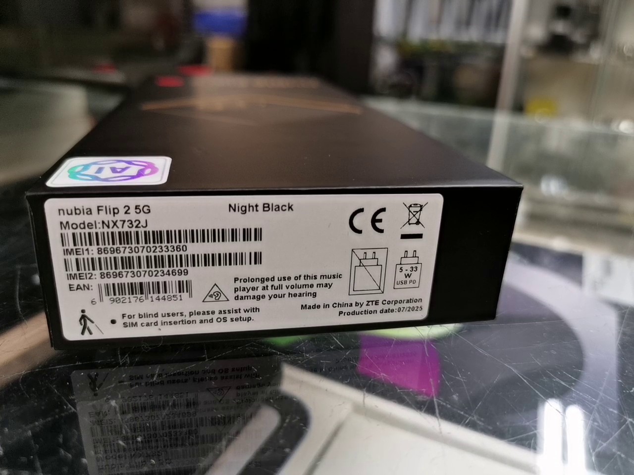 Nubia Flip 2 5G, 256 GB Speicher, 8 GB RAM, 6.9" 120Hz AMOLED Falt-Display, 50MP Kamera, Neu | mit Originalverpackung. | SimLock: Frei | Zustand: Neu | Farbe: Night Black | Akku: 100% – Bild 3