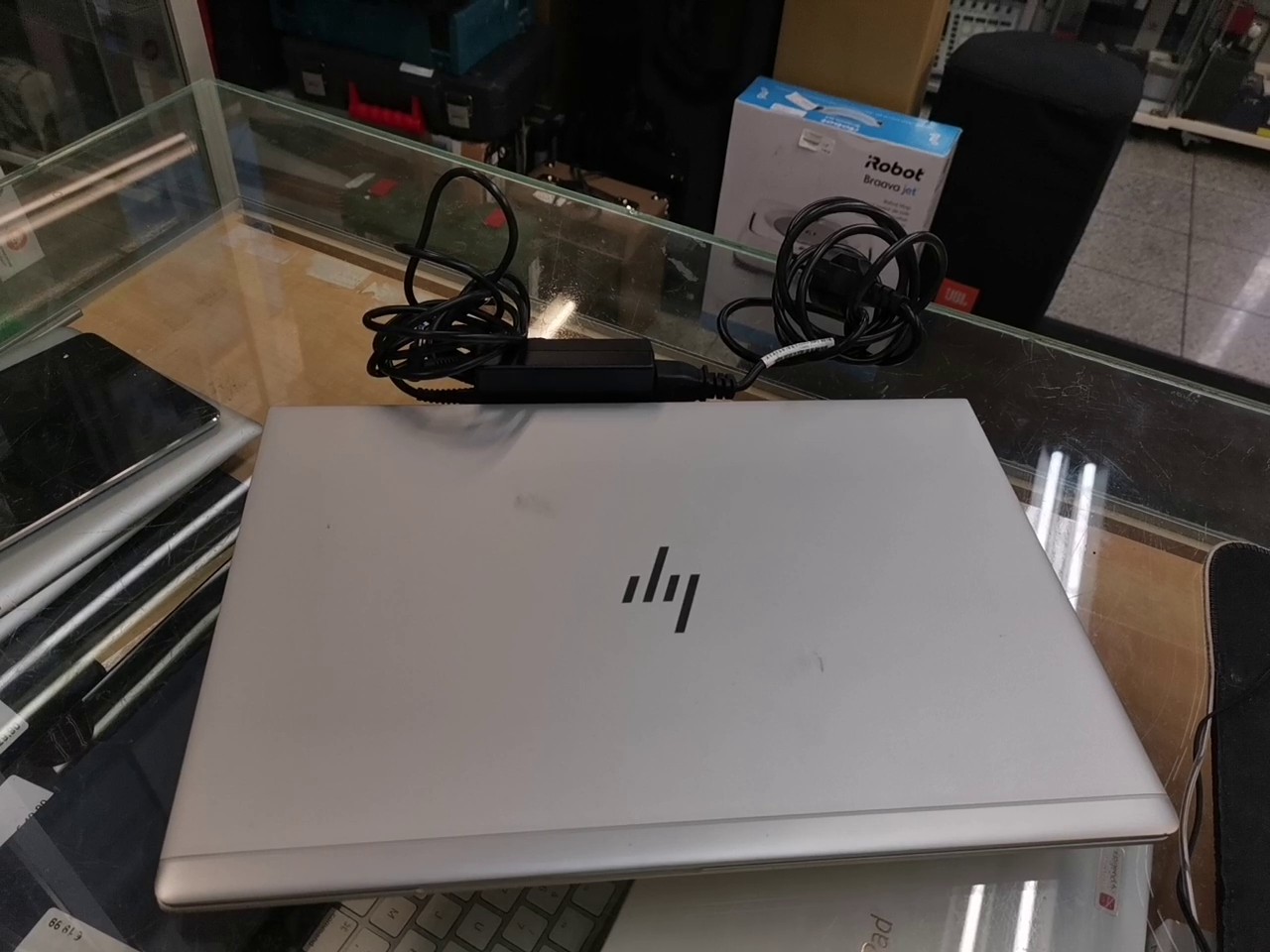 HP Elitebook 840 G5 i5 16GB 256GB, Mit Netzteil, Windows 10 (ggf. auf Win 11 aktualisierbar), Business-Laptop mit i5-8350U, 16GB RAM, 256GB SSD. | Zustand: Sehr Gut – Bild 4