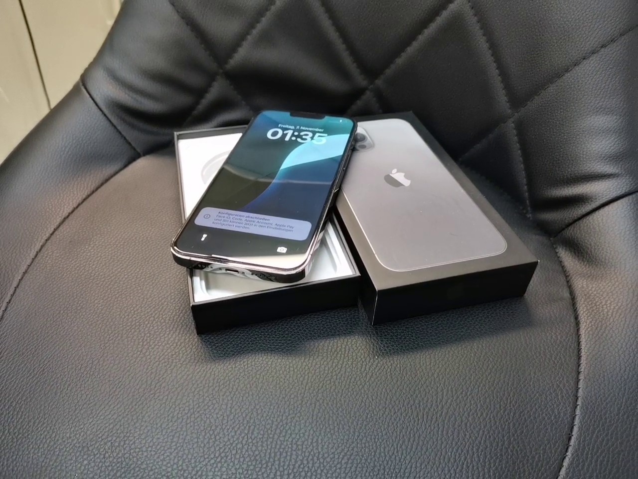 iPhone 13 Pro Max 256GB, 6,7" ProMotion Display, A15 Bionic Chip, 5G, Triple-Kamera | SimLock: Frei | Zustand: Sehr Gut | Farbe: grau | Akku: 91% – Bild 5