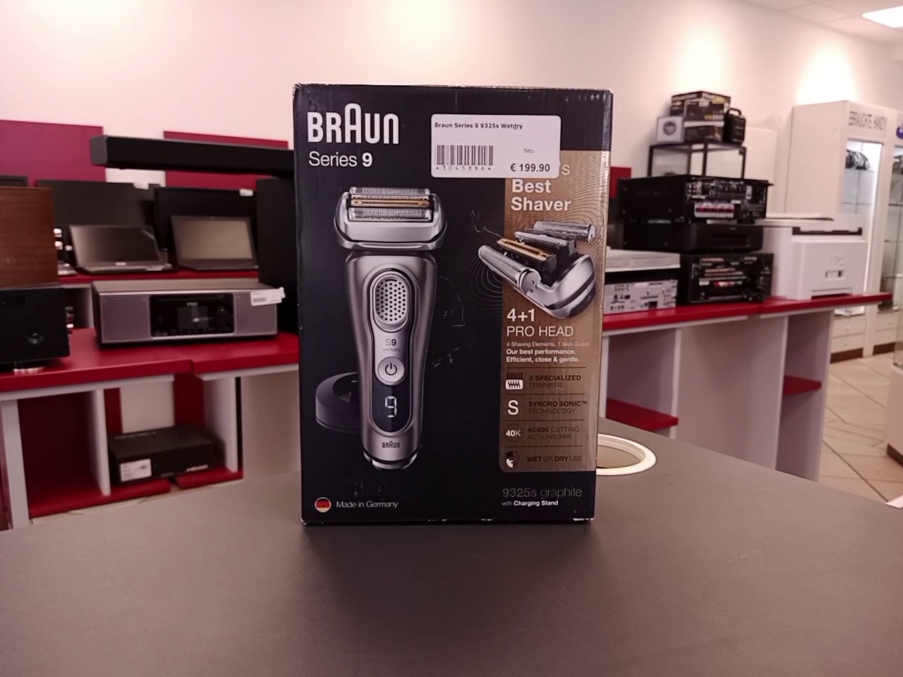 Braun Series 9 9325s Wet&dry, Herrenrasierer mit 4+1 Scherkopf, Li-Ionen-Akku (60 Min.), inkl. Ladestation, für Nass- und Trockenrasur. | Zustand: Neu