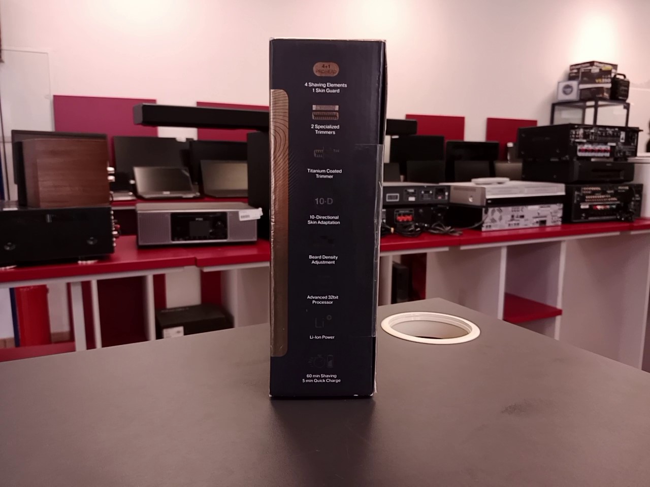 Braun Series 9 9325s Wet&dry, Herrenrasierer mit 4+1 Scherkopf, Li-Ionen-Akku (60 Min.), inkl. Ladestation, für Nass- und Trockenrasur. | Zustand: Neu – Bild 2