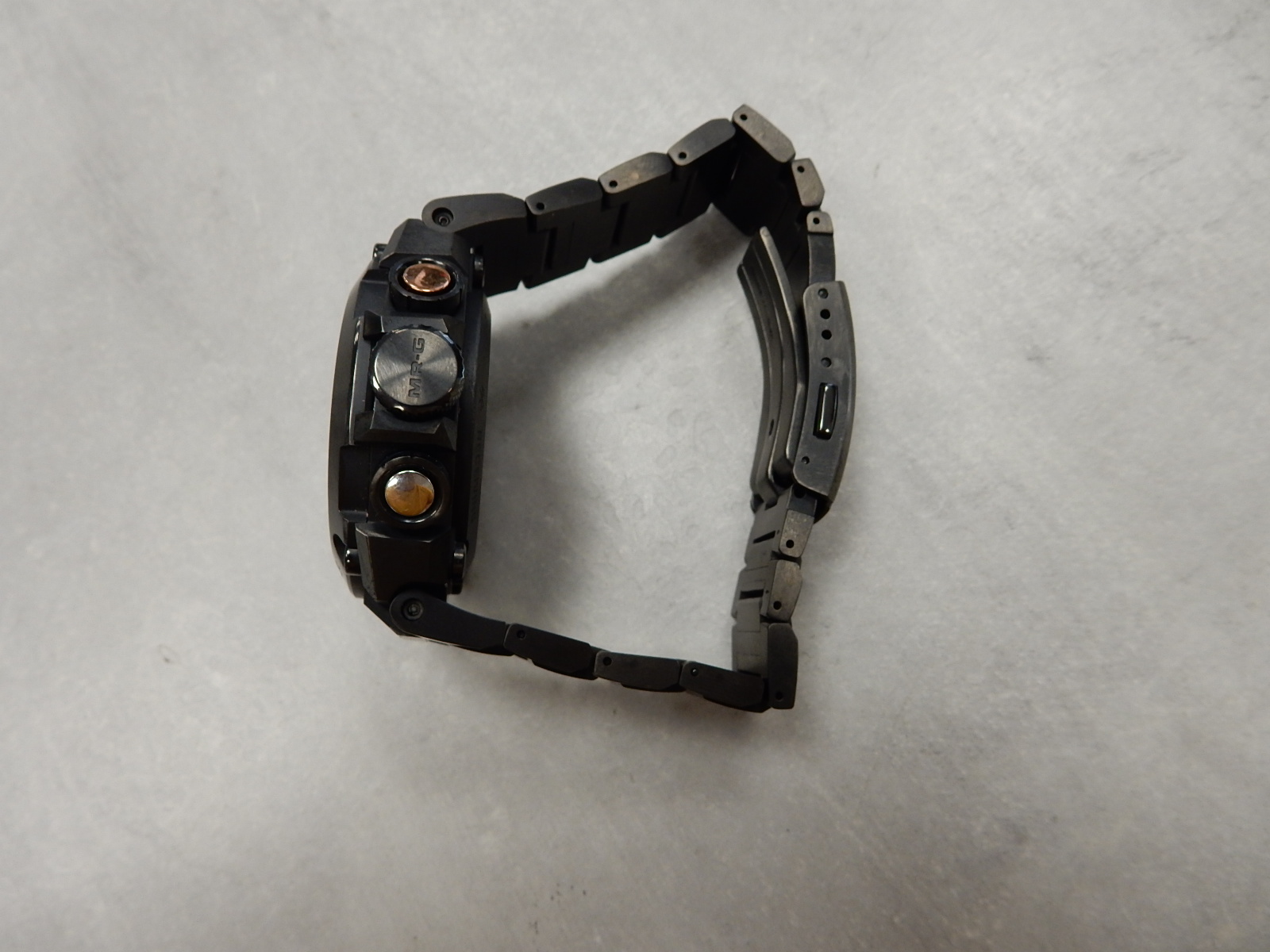 Casio G-Shock MRG-B2000B, Luxus MR-G Titanuhr mit DLC-Beschichtung, Tough Solar, Bluetooth und kratzfestem Saphirglas. | Zustand: Sehr Gut – Bild 4