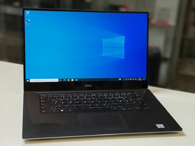 Dell Precision 5520 Touch, Intel Core i7-7820HQ | 32 GB RAM | 512 GB SSD | 15.6 Zoll | Windows 10 Pro | inkl. Netzteil | Zustand: Gut – Bild 3