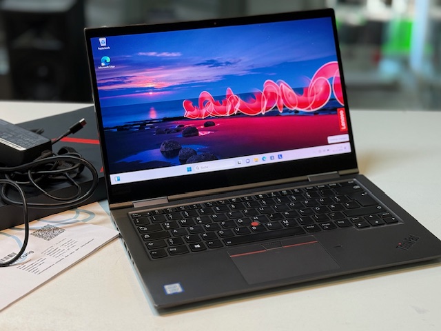 Lenovo ThinkPad X1 Yoga G4, i7-8565U, 16 GB RAM, 2 TB SSD. Inkl. mit Originalverpackung, Ladegerät & Cyberport-Rechnung. | Zustand: Gut – Bild 3