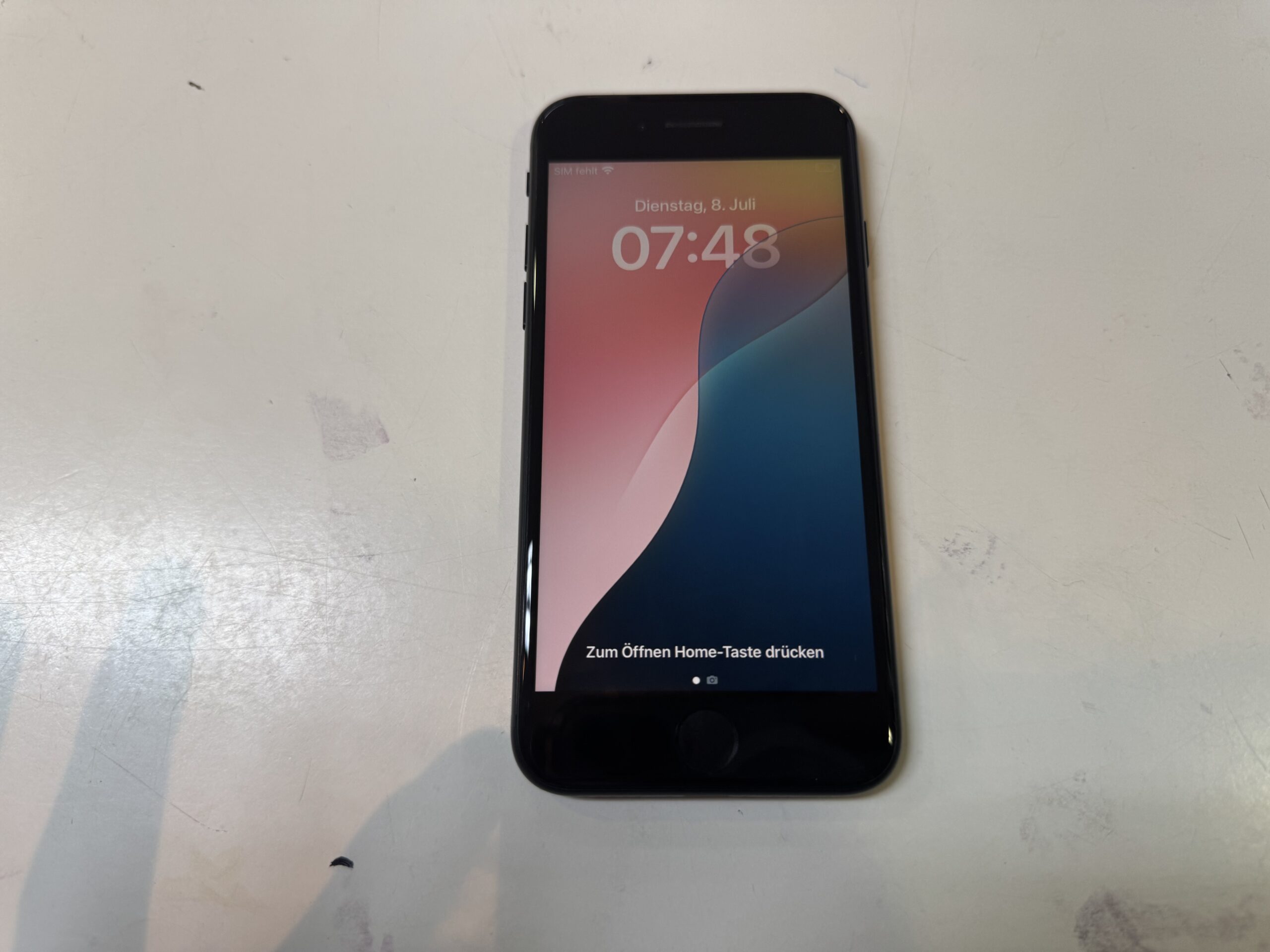 iPhone SE (2022) 64GB, Mit Verpackung. A15 Bionic Chip und 4 GB RAM. | SimLock: A1 | Zustand: Sehr Gut | Farbe: | Akku: 87% – Bild 4