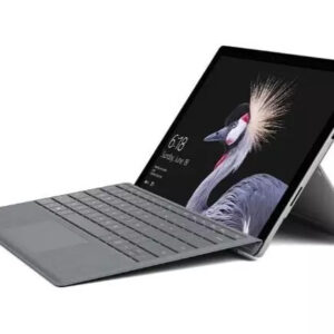 Microsoft Surface Pro 7 , core i5-1035g4  |  8gb ram  |  256gb ssd  |  windows 11  |  mit ladegerät  | Zustand: Gut