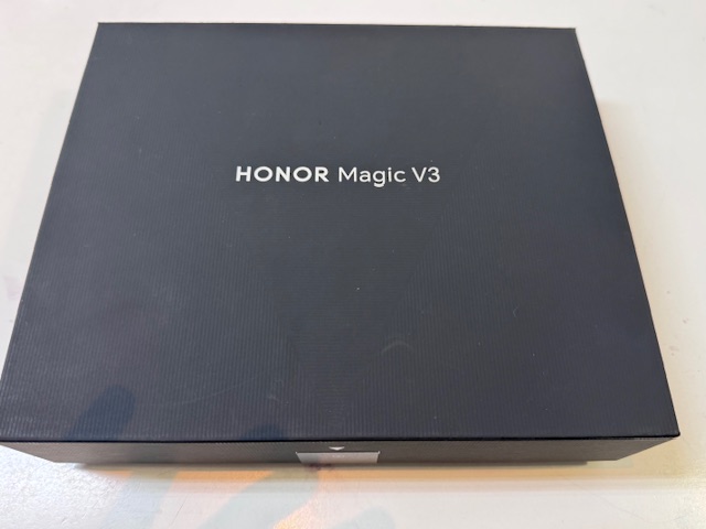 Honor Magic V3 5G 512GB 16GB RAM, Mit Originalverpackung und Ladekabel. | SimLock: Frei | Zustand: Sehr Gut | Farbe: schwarz | Akku: Sehr Gut – Bild 2
