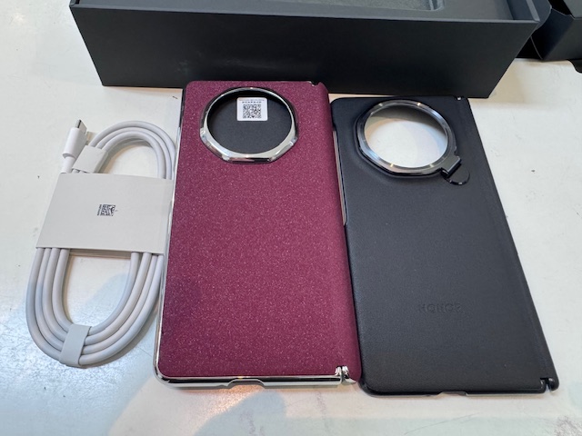 Honor Magic V3 5G 512GB 16GB RAM, Mit Originalverpackung und Ladekabel. | SimLock: Frei | Zustand: Sehr Gut | Farbe: schwarz | Akku: Sehr Gut – Bild 5