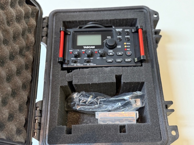 TASCAM DR-60D MKII 4-Spur-Feld-Recorder, 4-Spur-Feld-Recorder & Mixer für DSLR | Video. HDDA-Preamps, Dual Recording, inkl. Koffer. | Zustand: Gut – Bild 2