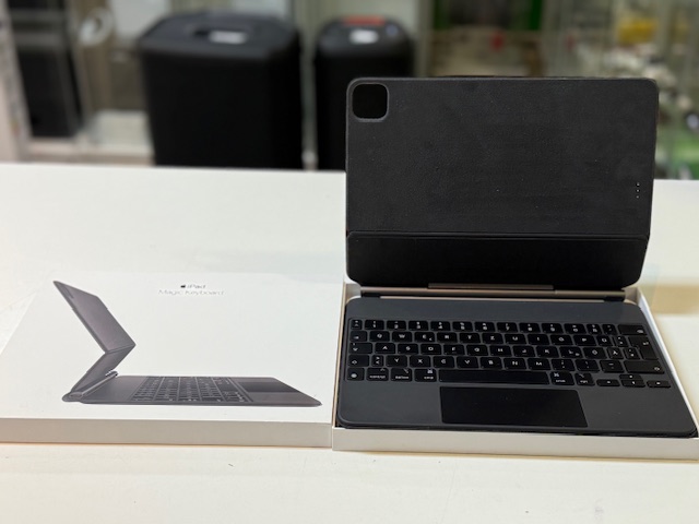 Apple Magic Keyboard 11" DE, Für iPad Pro 11" (2020 | 2021 | 2022) und iPad Air, mit Verpackung | Zustand: Gut – Bild 3