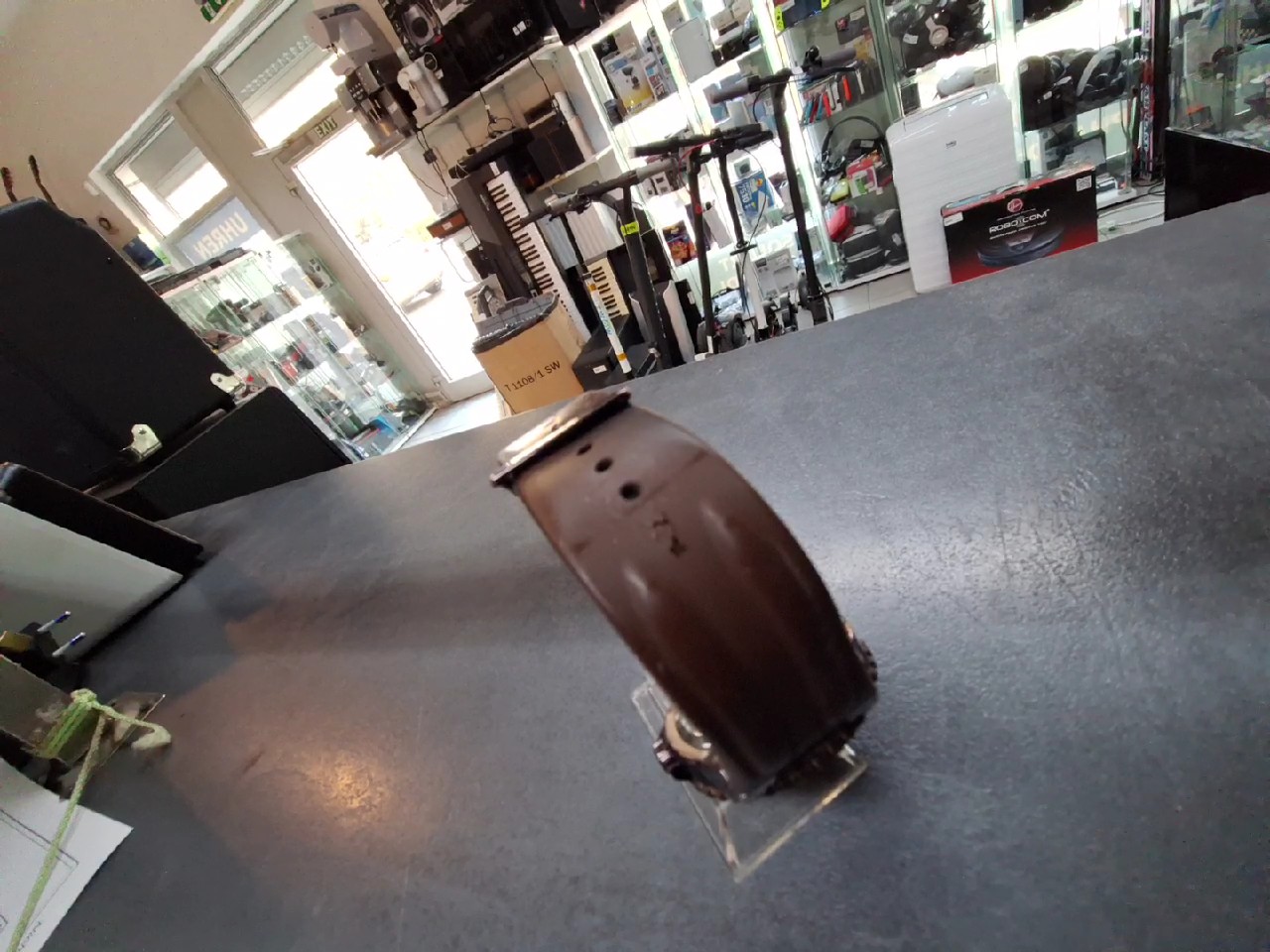 Guess W11619G3, Silikonband leicht beschädigt, Batterie leer. | Zustand: Gut – Bild 4