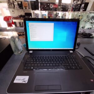 HP Pavilion 17-e098sg, AMD A10-5750M, 17.3 Zoll, 8 GB RAM, 1 TB HDD, Radeon HD 8650G | 8670M Dual Graphics, DE, inkl. Ladegerät. | Zustand: Gut