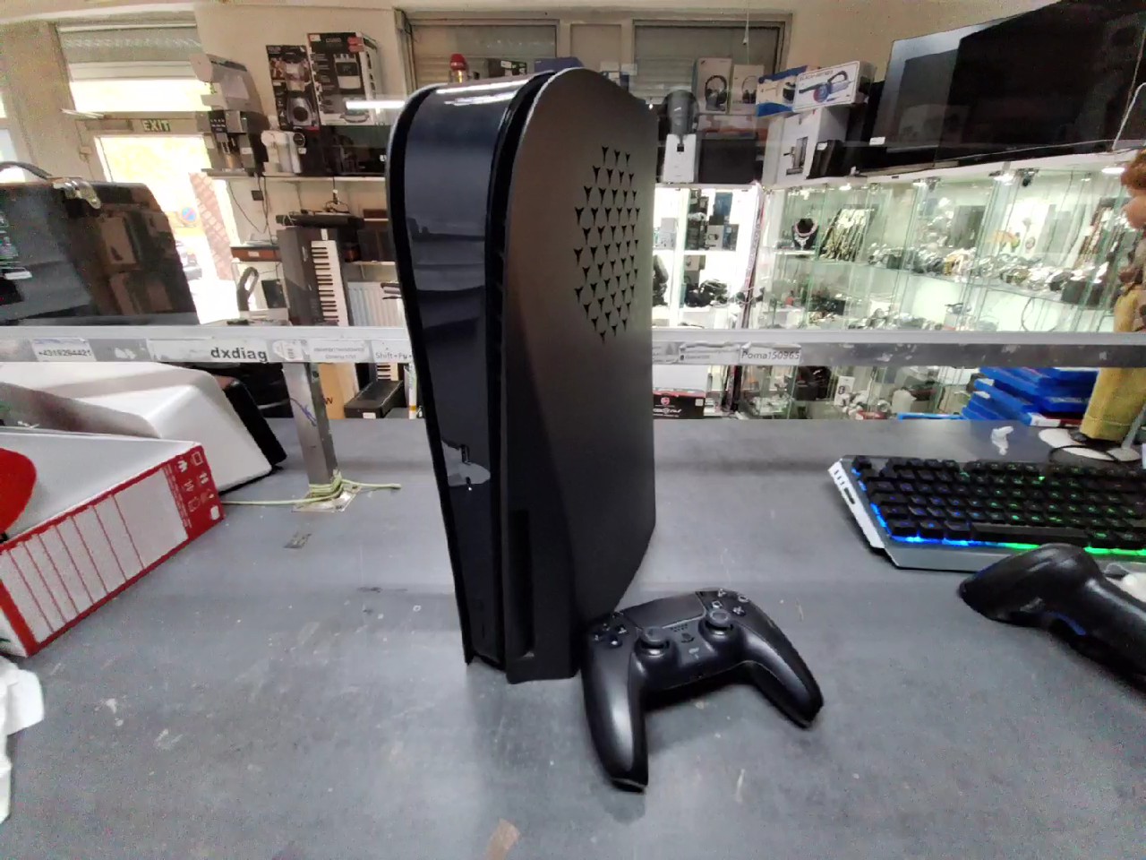 Sony PS5 Disc Edition 825GB, Zustand: Sehr Gut | Farbe: schwarz – Bild 2