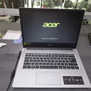 Acer Aspire 1 Amd 3020e,14 Zoll, DE, 4gb | 64gb, mit ladegerät | Zustand: Sehr Gut