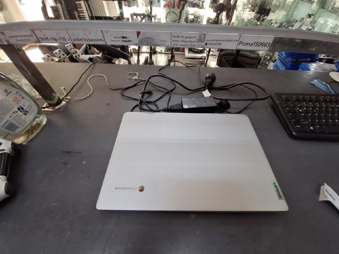 LENOVO IdeaPad Slim 3 Chromebook 14M868, MediaTek Kompanio 520, 4GB | 128GB eMMC, 14" Full HD, DE-Tastatur. Akku 100% (11 Zyklen), Silber | Weiß. | Zustand: Sehr Gut – Bild 3